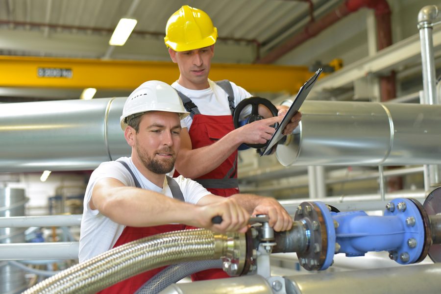 Projekt Sempa sucht Obermonteur mit bester Bezahlung für Arbeiten in der Heimat.