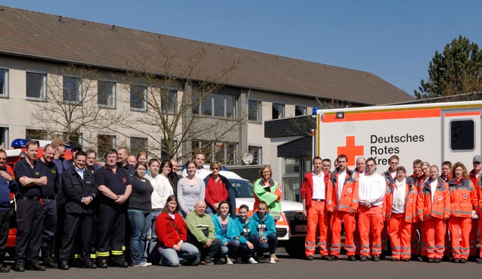 Helferübung: Bereitschaften - Sanitätsdienst; Journalistencamp Szenario „Brandanschlag auf ein Jugendheim“