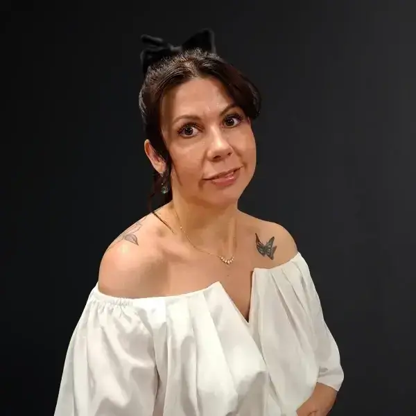 Ihre Ansprechpartnerin: Ela Namyslo